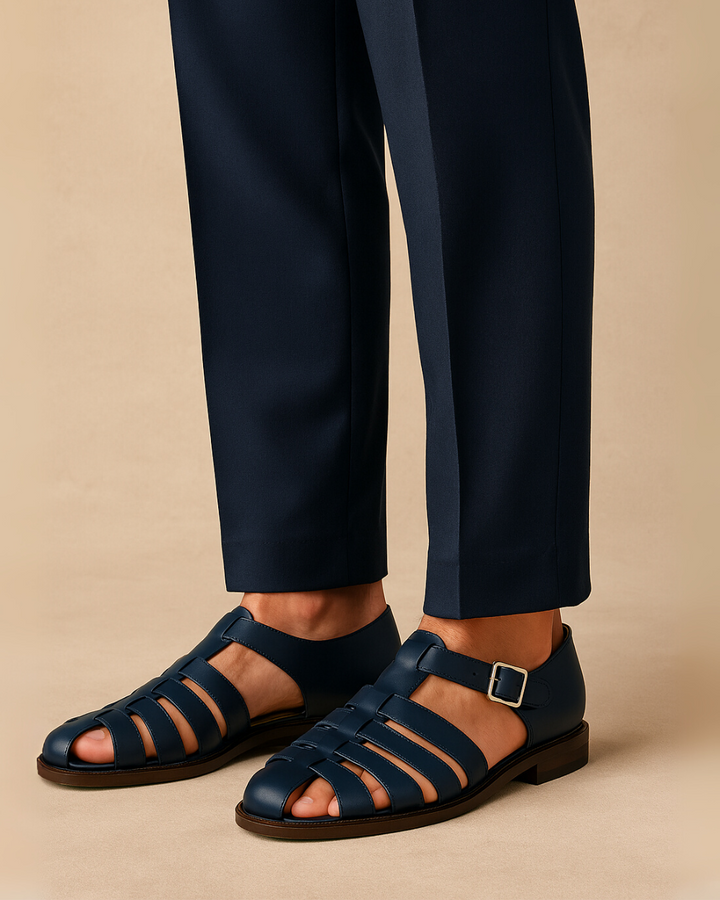 Grazie - Closed sandal with strap
