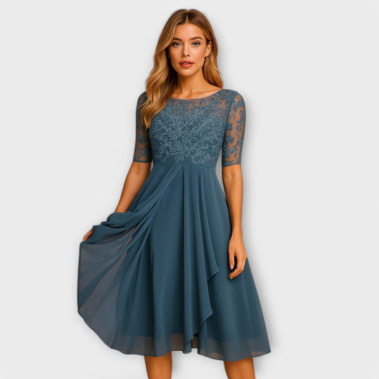 Larisse | Elegant Lace Midi Dress