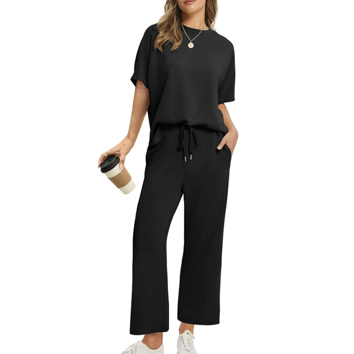 Selina – A casual set with a top and trousers