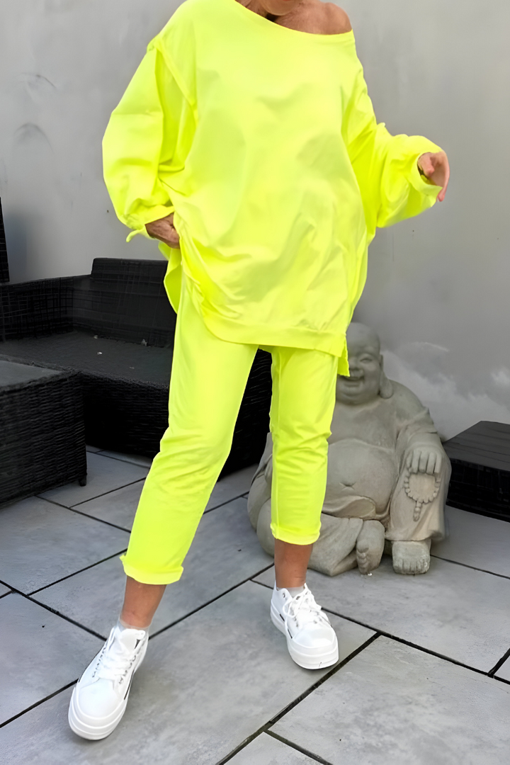 Valentina | A Lounge with Modern Comfort and Casual Style for Everyday Use