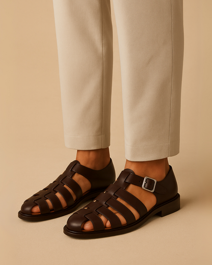 Grazie - Closed sandal with strap