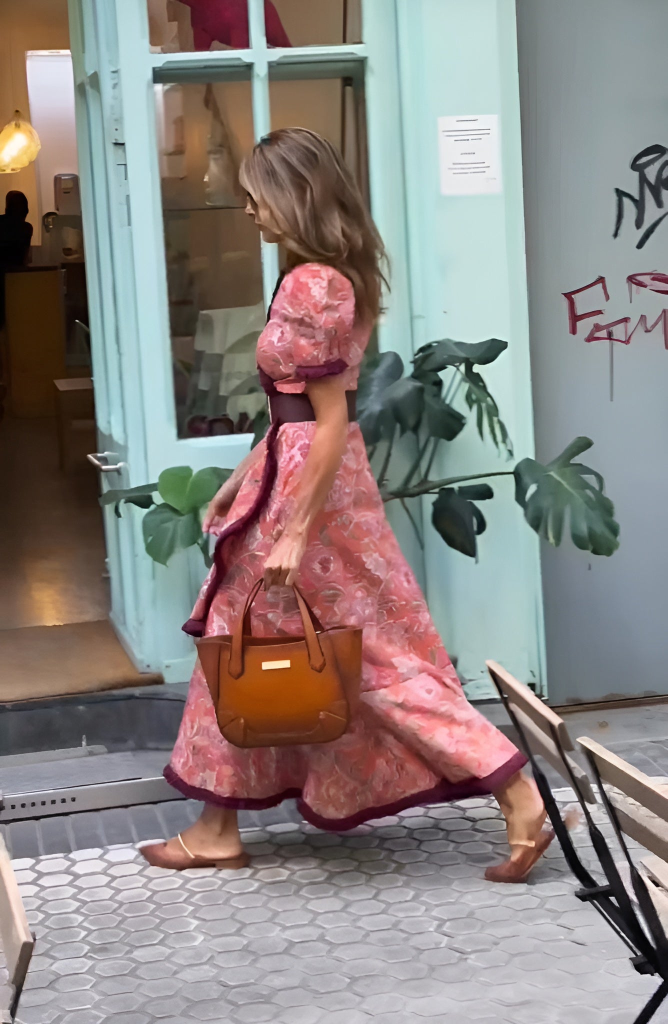 Mazima - Elegant Pink Maxi Dress with Short Sleeves