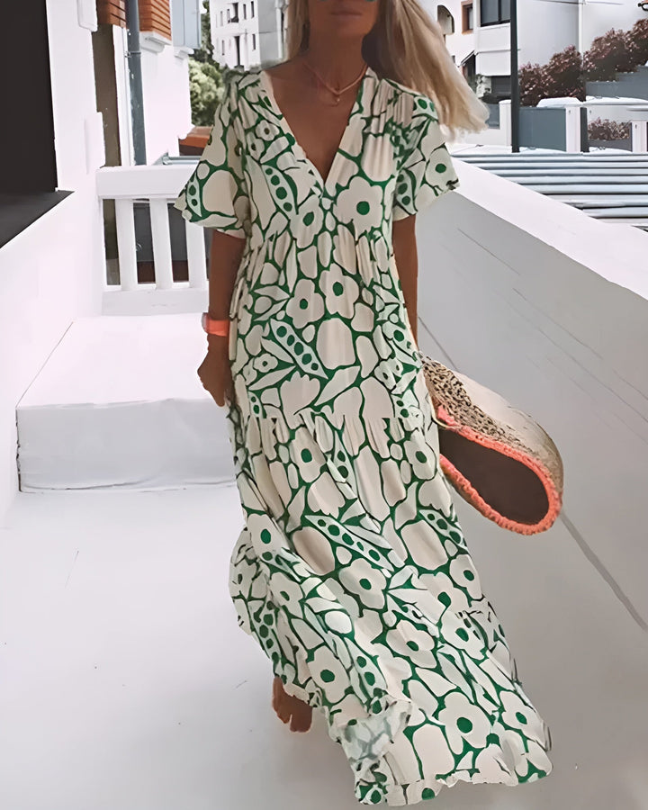 Christine | Flowy dress with elegant graphic prints