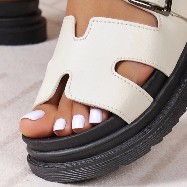 Amaris |  Orthopedic sandals with elegant design