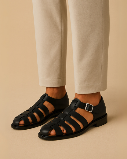 Grazie - Closed sandal with strap