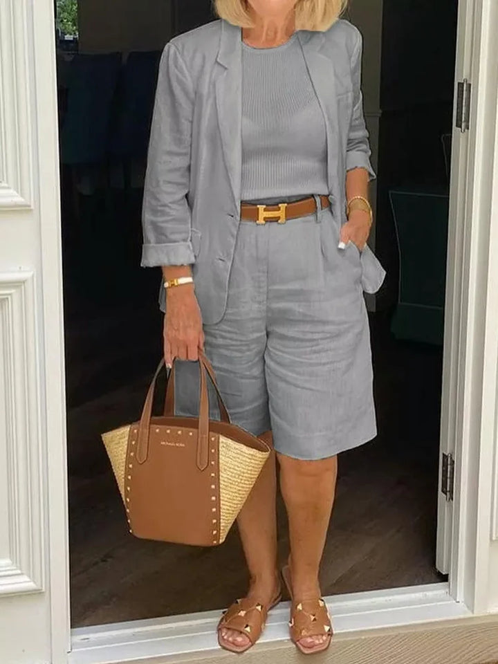 Elvora |  Blazer and shorts – a two-piece casual set