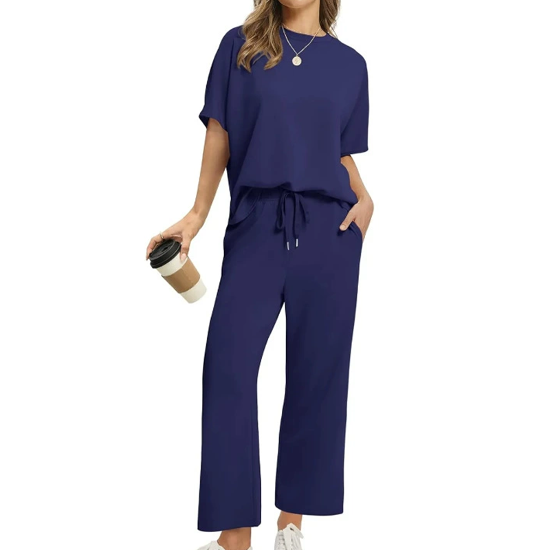 Selina – A casual set with a top and trousers