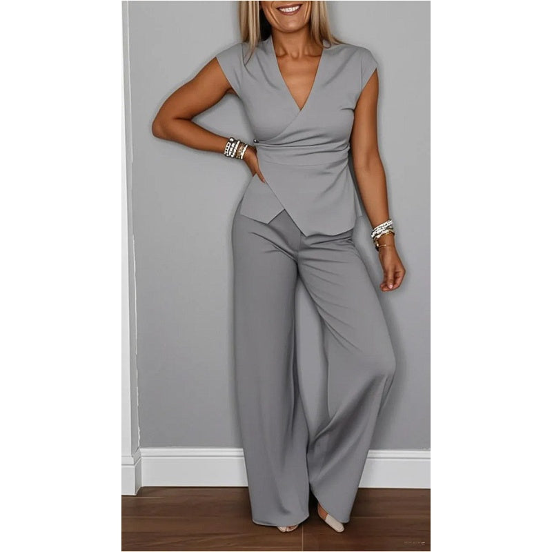 Palmira | Elegant Set with V-Neck Top and Wide-Leg Pants for Everyday Comfort