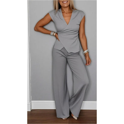 Palmira | Elegant Set with V-Neck Top and Wide-Leg Pants for Everyday Comfort