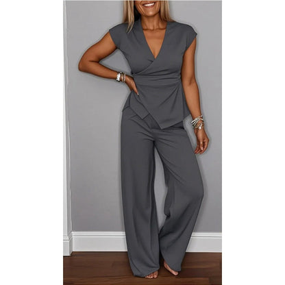 Palmira | Elegant Set with V-Neck Top and Wide-Leg Pants for Everyday Comfort